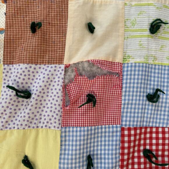Vintage Handmade Patchwork Blocks Hand Quilt 88"x67" - Picture 3 of 8